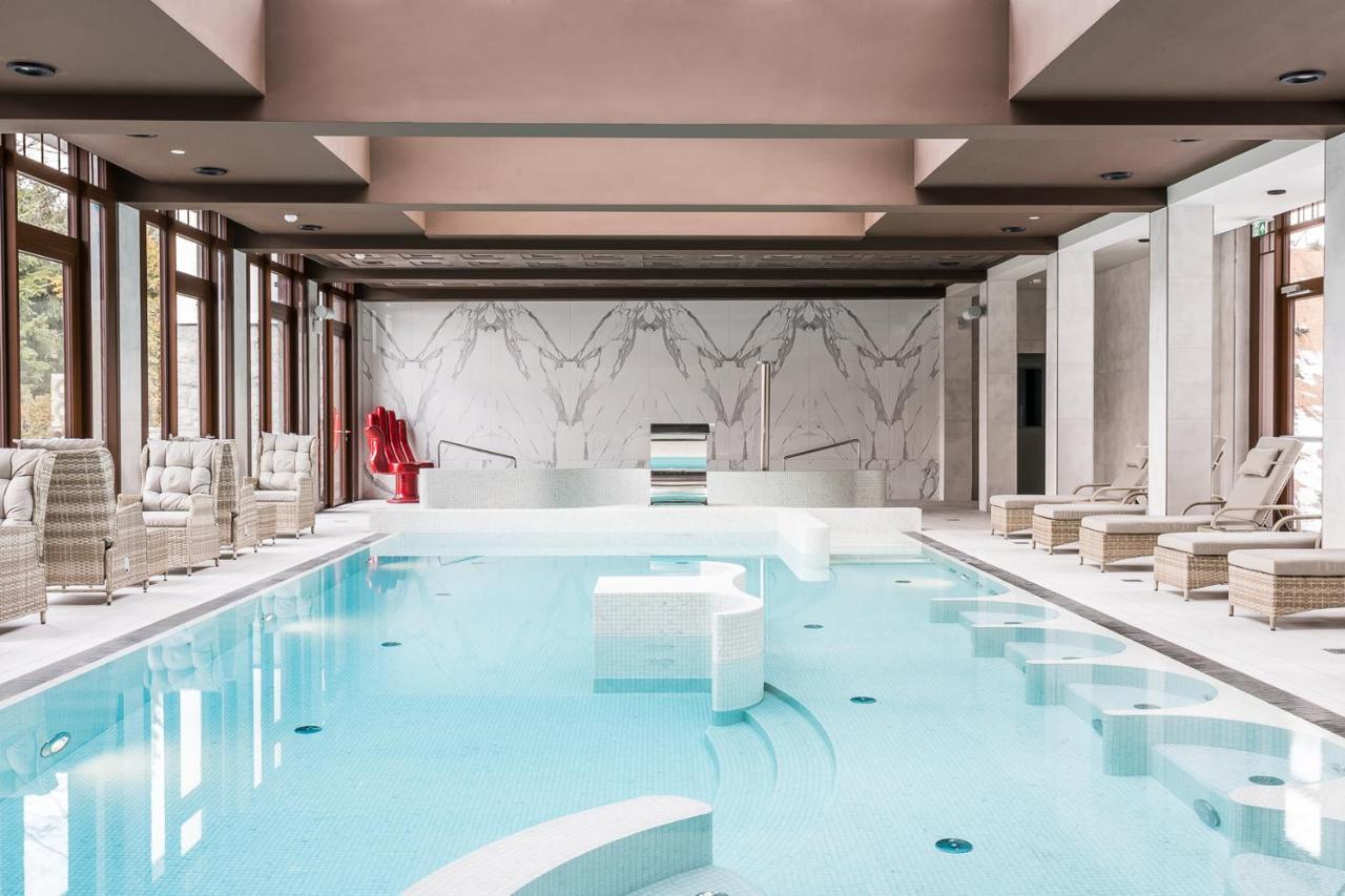 Nosalowy Park Hotel & Spa Zakopane Eksteriør bilde The swimming pool at the Hotel de la Paix
