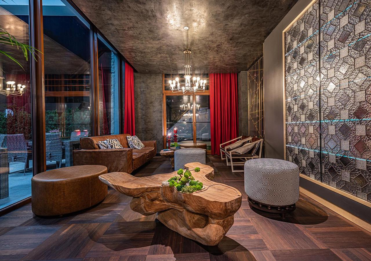 Nosalowy Park Hotel & Spa Zakopane Eksteriør bilde The lobby of the hotel